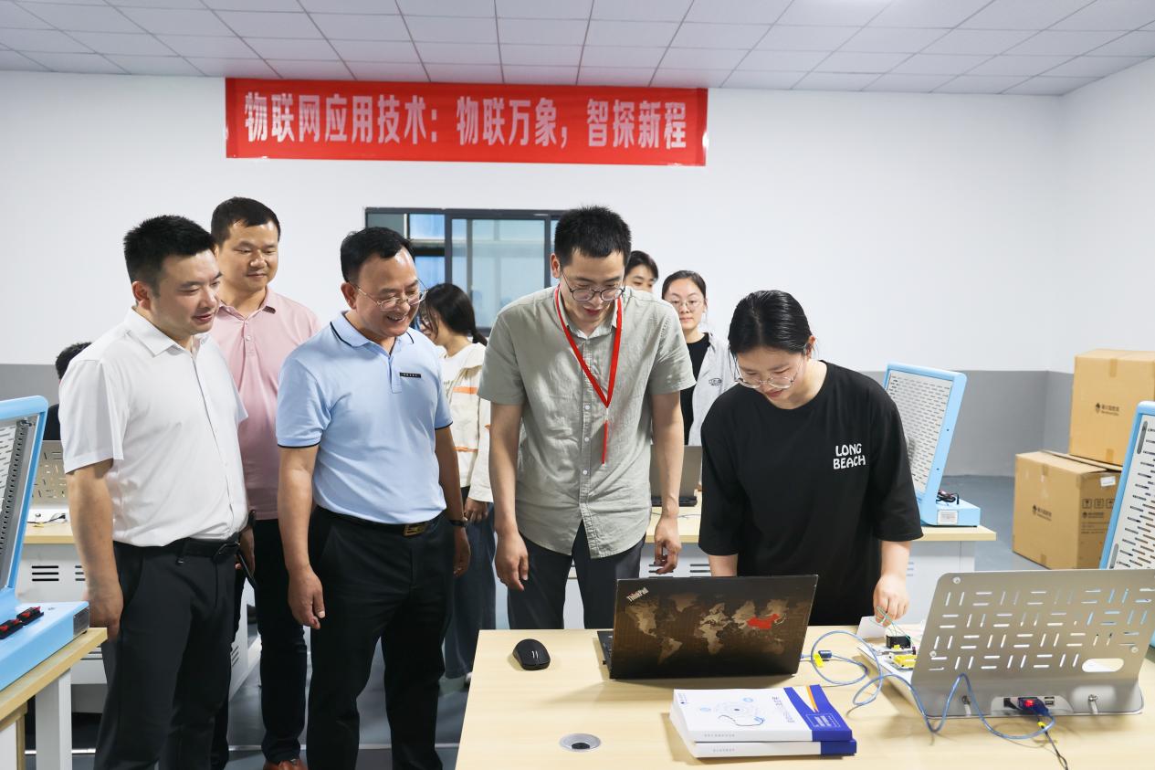 70f1eac87149dc5e6c0169270d4a943